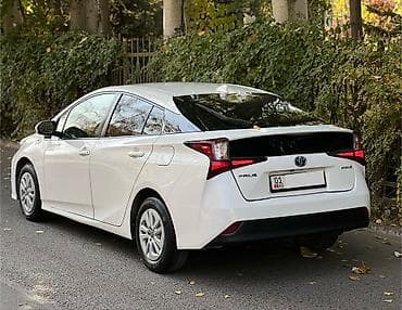 тайота ярис версо: Toyota Prius: 2019 г., Гибрид, Хэтчбэк — 2