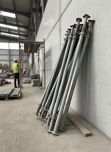 Продам б/у Стойки телескопические в отличном состоянии