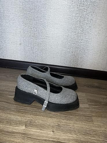 женские dr martens: Мери Джейн на массивной платформе Продаю красивые туфли, состояние — 3