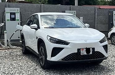 eclipse cross: BYD : 2024 г., 1.5 л, Кроссовер — 1