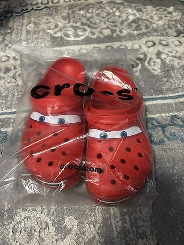 Атайын кийим: Детские сабо Crocs x Disney Cars (Молния Маккуин) - Бренд: Crocs - — 1