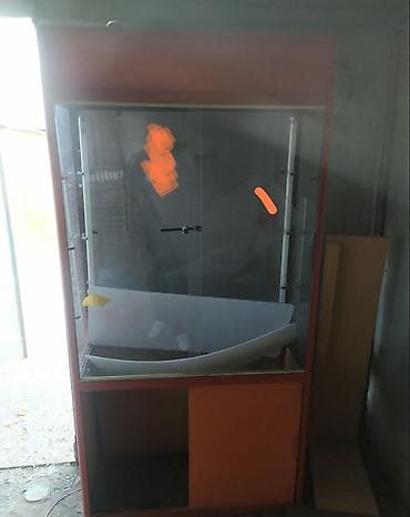 стекло для витрины: Торговая витрина/шоукейс с подсветкой - Вертикальная стеклянная — 1