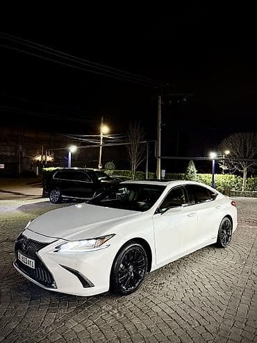 Lexus ES: 2021 г., 2.5 л, Вариатор, Гибрид, Седан
