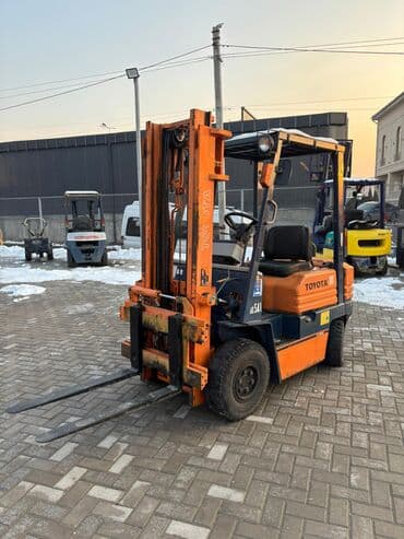 шины на трактор т 40 бу: Погрузчик, Toyota, Колесный, Вилочный — 1