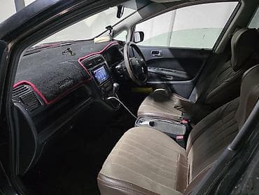 Honda Stream: 2003 г., 1.7 л, Бензин, Минивэн — 2