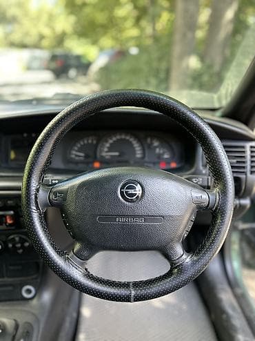 машынага: Opel Vectra: 1997 г., 2 л, Автомат, Бензин, Седан — 3