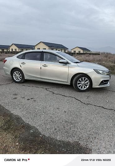 Roewe: Roewe Ei6: 2018 г., 1 л, Автомат, Бензин, Седан — 4