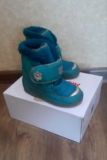 сапоги зимние женские натуральная кожа натуральный мех распродажа: Продаю детские зимние сапожки: Первые - размер 26, цена 200 сом В — 9