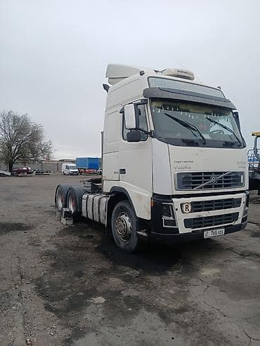 bmw 735i: Тягач, Volvo, Тентованный — 3