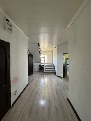 тынчтык конушу дом: 🏡 Продаётся двухуровневый дом в районе Тынчтык ✅ Площадь участка: 4,8 — 5