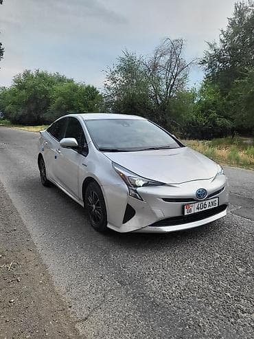 Унаа сатуу: Toyota Prius: 2017 г., 1.8 л, Вариатор, Гибрид, Хетчбек — 4