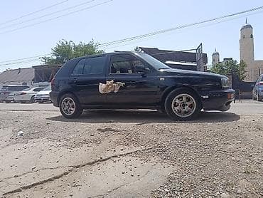 geely automobile: Volkswagen Golf: 1995 г., 1.6 л, Механика, Бензин, Хэтчбэк — 3