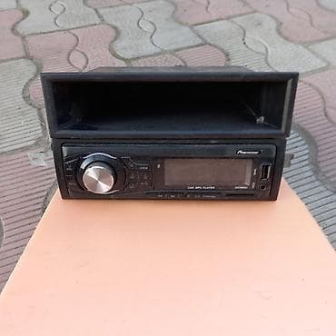 продаю рацию: Авторадио, USB — 1