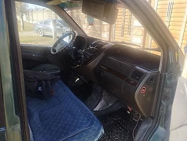 авто на метал: Mercedes-Benz Vito: 2002 г., 2.2 л, Механика, Дизель, Минивэн — 2