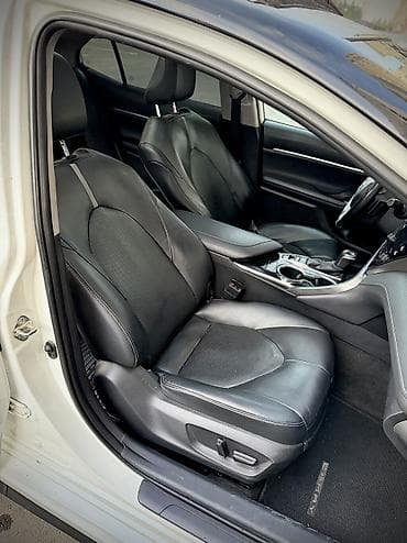 Продажа авто: Toyota Camry: 2020 г., 2.5 л, Автомат, Бензин, Седан — 5