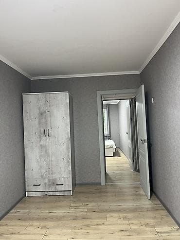 3 бөлмө, 8-мкр Менчик ээси, Балдарсыз түгөйлөргө, 6 айдан баштап, Толугу менен эмереги бар — 3