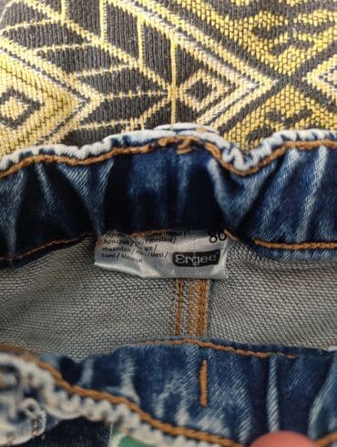 старая мебель даром: Детская осенняя куртка+ две кофты+ штаны, даром куртка бу, кофты новые — 4