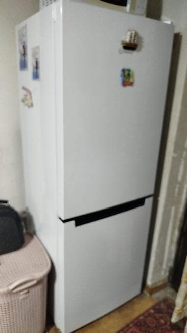 Техника жана электроника: Холодильник двухкамерный, белого цвета, с нижней морозильной камерой — 4