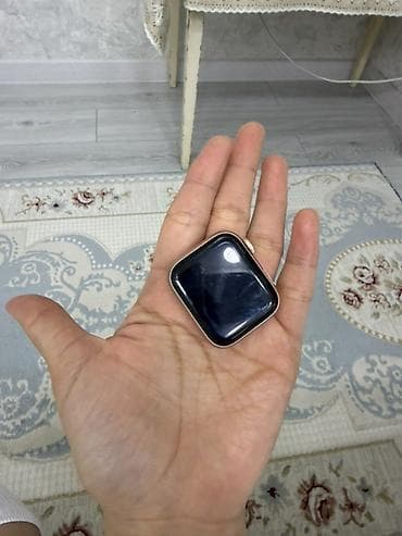 корпус jump: Apple Watch SE Смарт‑часы (корпус без ремешка), форм‑фактор — 2