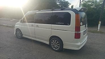 red cell: Honda Stepwgn: 2001 г., Минивэн — 2
