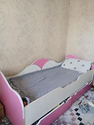 детские диванчики: Детский диван — 1