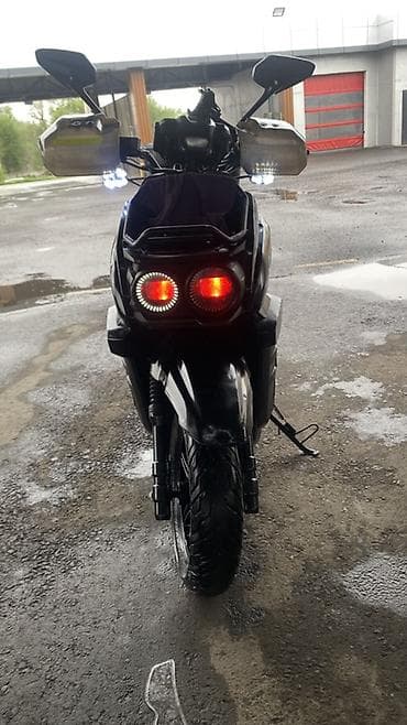 лобов: Тип скутера Tank, 150 куб. см, Бензин, Б/у — 2