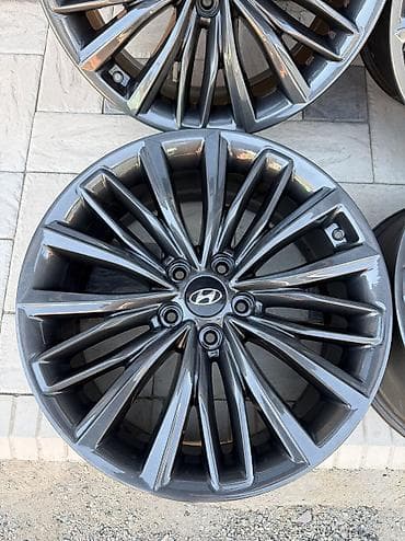 diska 14: Литые Диски R 19 Hyundai, Комплект, отверстий - 5, Б/у — 4