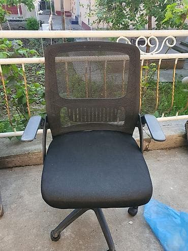 Офисное кресло, С колесиками, цвет - Черный