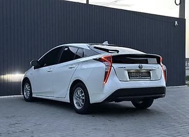 byd e7: Toyota Prius: 2016 г., 1.8 л, Вариатор, Гибрид, Лифтбек — 4