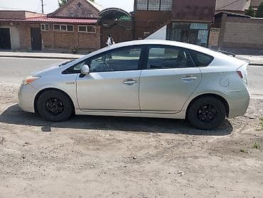 Toyota Prius: 2015 г., 1.8 л, Вариатор, Гибрид, Хэтчбэк — 1