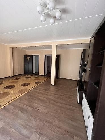 Дома: 300 м², 7 комнат, Забор, огорожен — 7