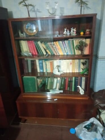 дешёвые шкафы: Продаю сервант в хорошем состоянии, шифонер, книжный шкаф — 4