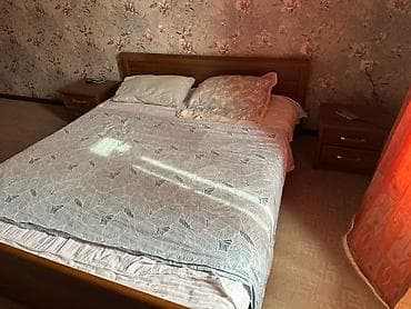 спалный сатылат: Спальный гарнитур в классическом стиле, цвет – тёплый орех. Состав — 2