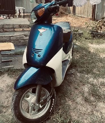 хонда дио стант: Скутер Honda Dio (AF-серия), синие/белые пластиковые панели. Влежение — 1