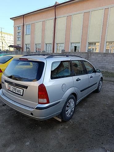 Ford Focus: 2004 г., 1.6 л, Механика, Бензин, Универсал