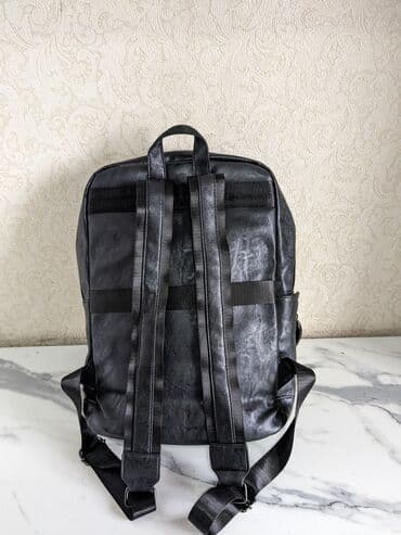 Турники и брусья: Мужской кожаный рюкзак Материал - кожа Есть кармашек для Ноутбука — 2