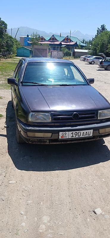 бампер срв 1: Volkswagen Passat: 1994 г., 1.7 л, Автомат, Бензин, Седан — 6