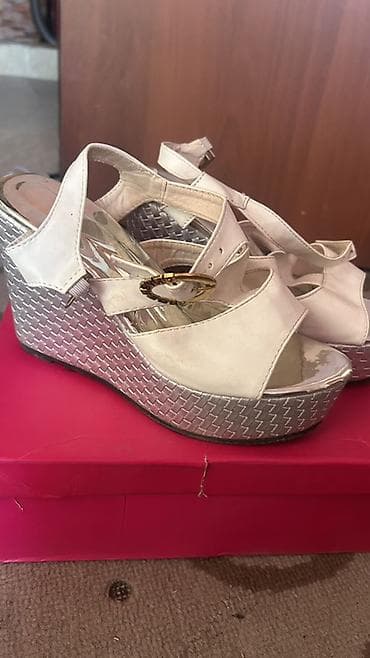 обув ош: Женские босоножки на танкетке - Цвет: молочный/айвори с серебристой — 2