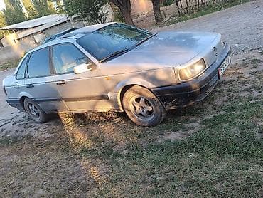 машина bwm: Volkswagen Passat: 1989 г., 1.8 л, Кол менен иштөөчү — 3