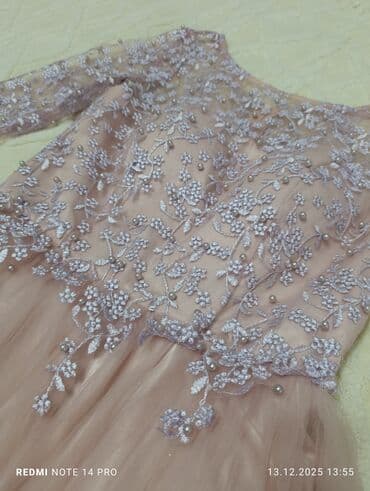 эски кийим: Продается вечернее платье, надевала один раз. Есть съёмный шлейф — 3