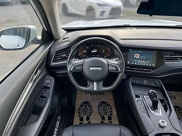 салон gx: Haval F7, белый кроссовер Основные характеристики: - Кузов: 5‑дверный — 9