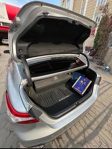 портэр 2: Toyota Camry: 2020 г., 2.5 л, Гибрид, Седан — 8