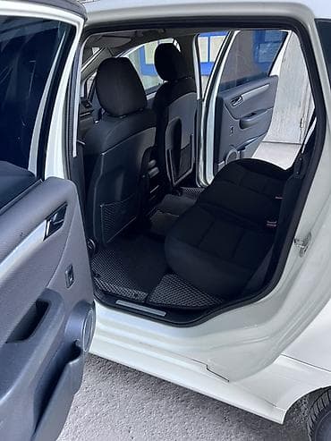 byd e7: Mercedes-Benz B-Class: 2009 г., 1.7 л, Типтроник, Бензин, Универсал — 5