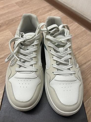 stan smith: Кроссовки 361 40 размер 1500 сом, мужские. 
Носил один раз — 1