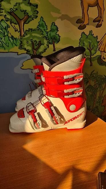 Спорт и хобби: Продам детские качественные горнолыжные ботинки Atomic. Размер 21,5 — 1