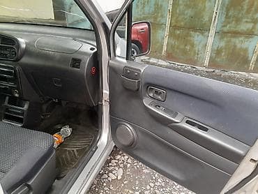Mitsubishi Dingo: 2002 г., 0.1 л, Механика, Минивэн — 2