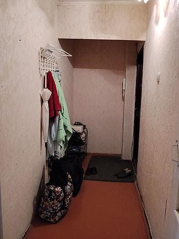 Батирлер: 1 бөлмө, 44 м², 5-мкр 104-серия, 2 кабат, Эски ремонт — 3