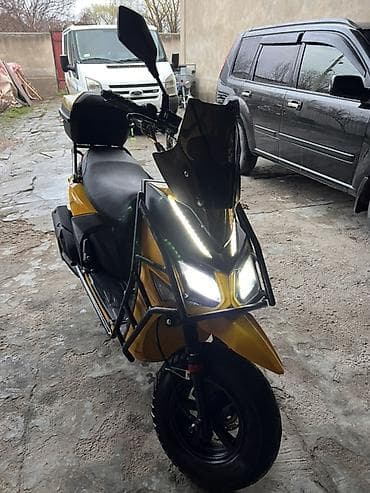 Мототехника: Скутер түрү 150 куб. см, Бензин — 2