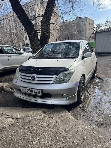 маш: Toyota Ist: 2003 г., 1.5 л, Автомат, Бензин, Хэтчбэк — 2