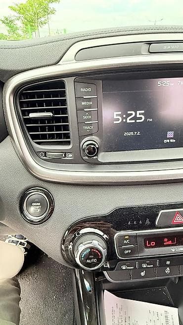 Отургучтар: Kia Sorento — интерьер и оснащение (корейская спецификация) - — 9